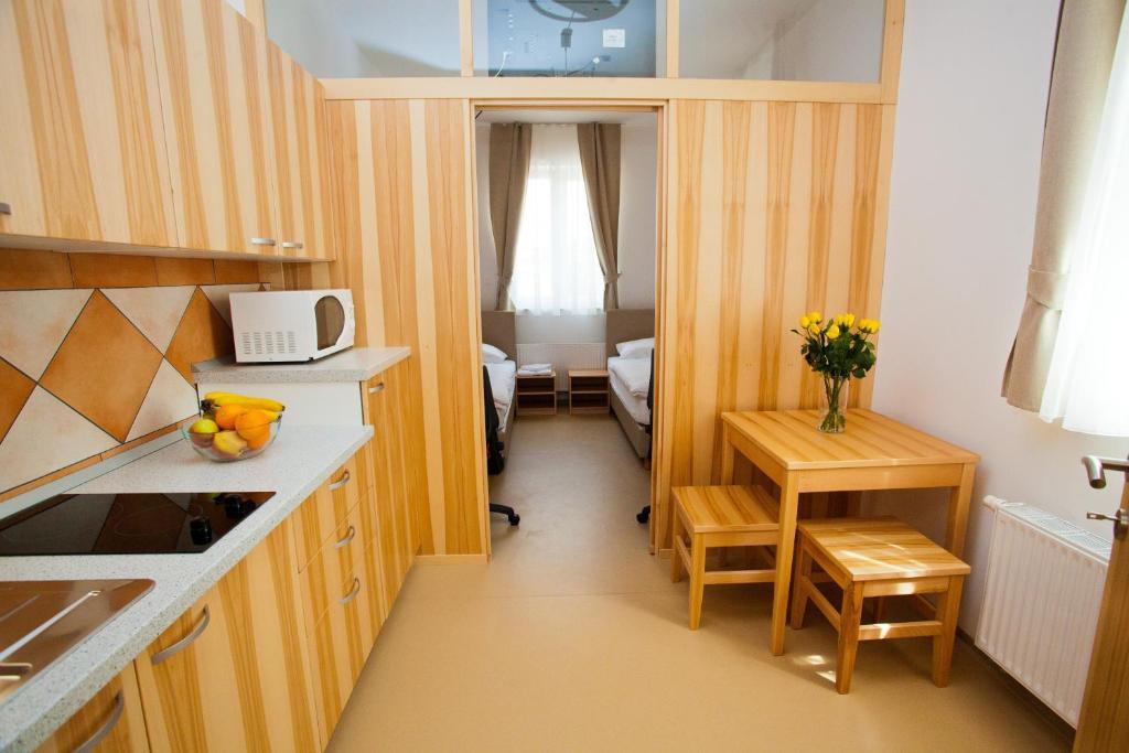 アロ アパートメンツ ヴィラ クララ リュブリャナ 部屋 写真